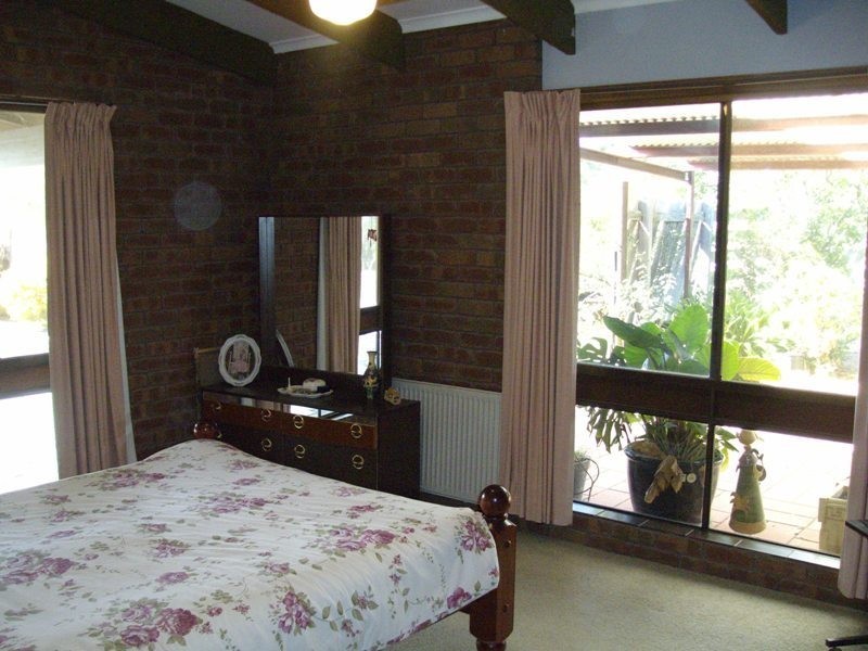 100 Maryborough-st.arnaud Road, Alma VIC 3465