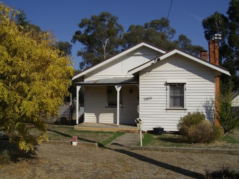 50 Derby Road, Maryborough VIC 3465