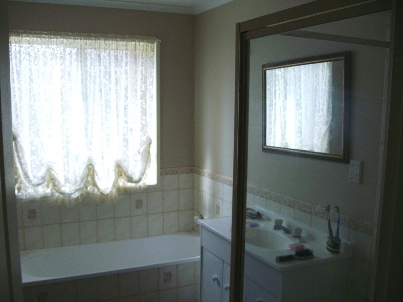 2 Ormond Avenue, Maryborough VIC 3465