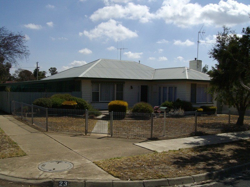 23 Arthur Avenue, Maryborough VIC 3465