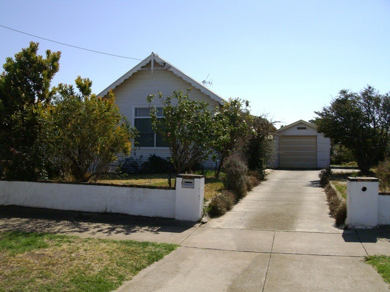 10 Nightingale Street, Maryborough VIC 3465