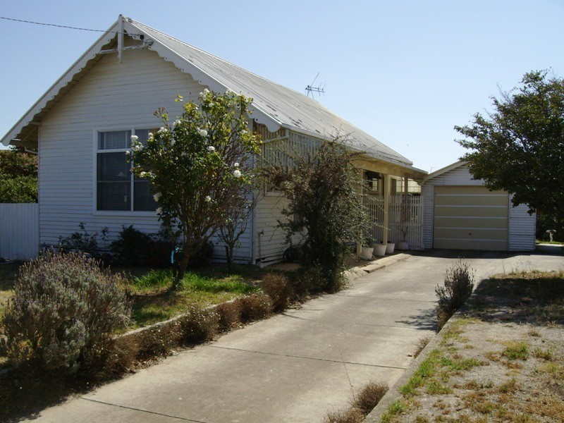 10 Nightingale Street, Maryborough VIC 3465