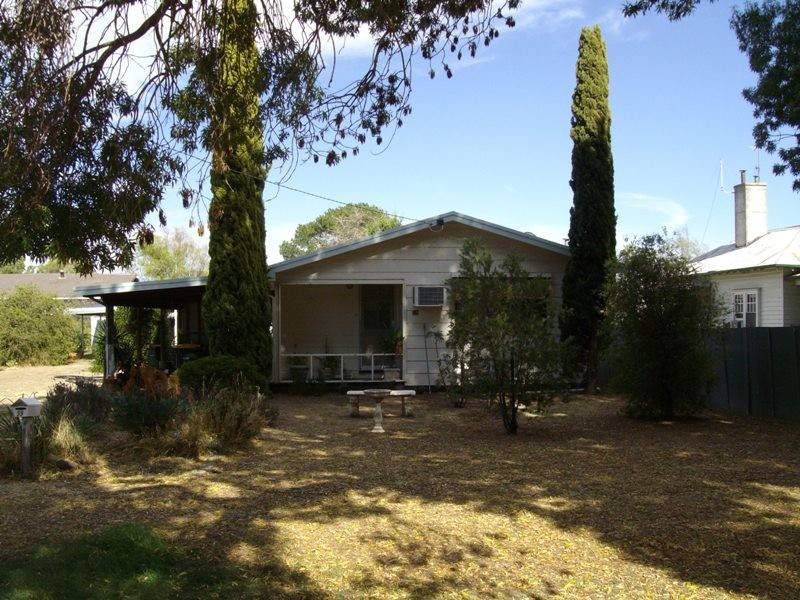 39 Bucknall Street, Carisbrook VIC 3464
