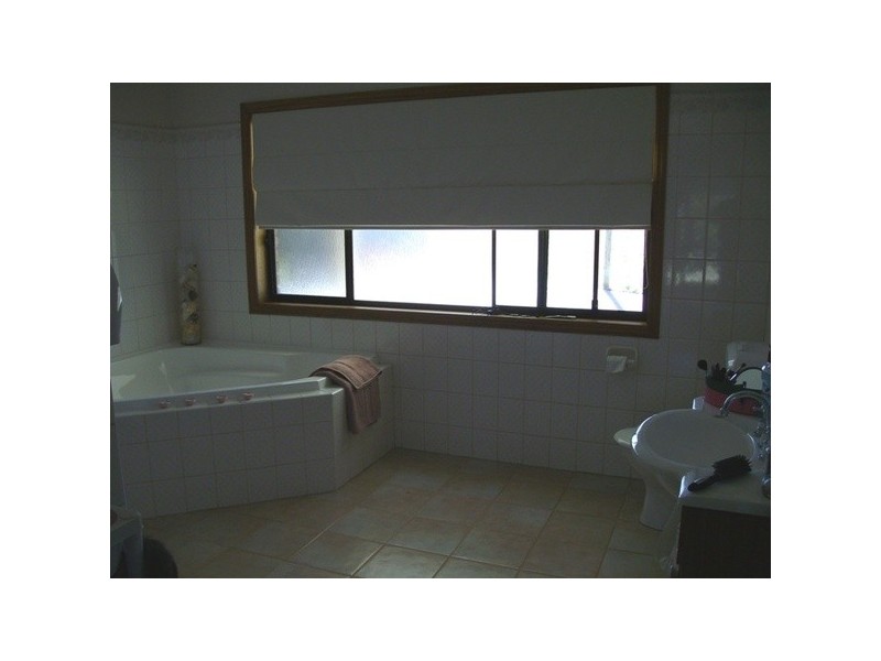 25 Rowles Drive, Maryborough VIC 3465