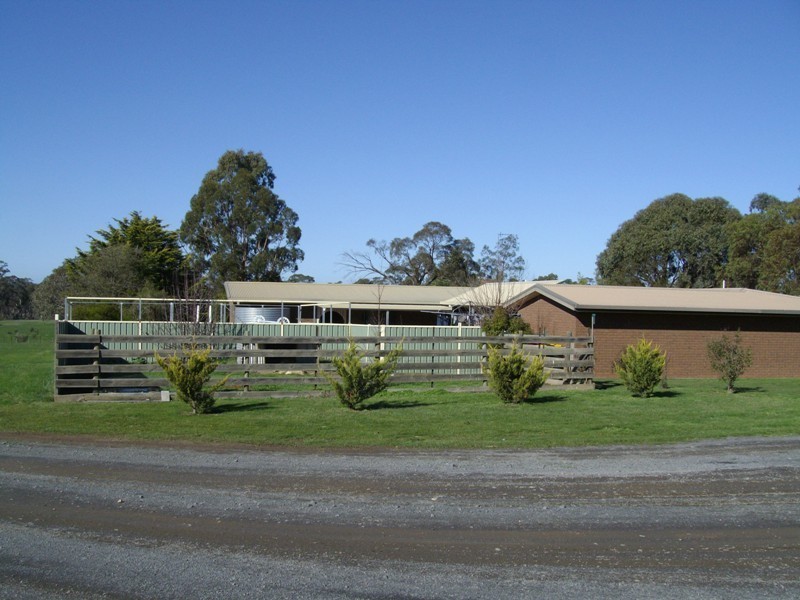 64 Elma Court, Daisy Hill VIC 3465