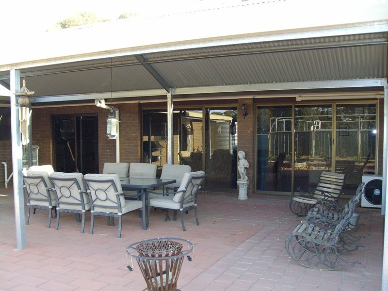 64 Elma Court, Daisy Hill VIC 3465