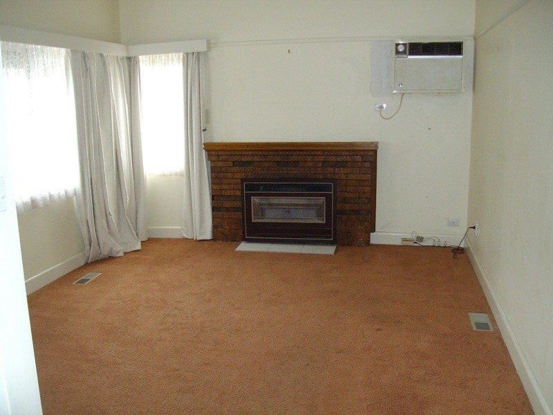 39 Derby Road, Maryborough VIC 3465