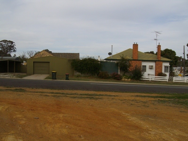 39 Derby Road, Maryborough VIC 3465