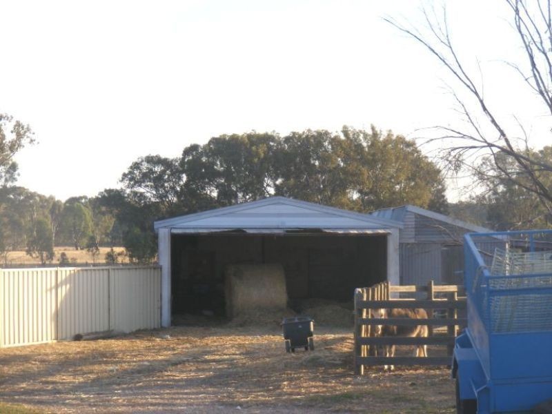 12 Railway Flats Road, Dunolly VIC 3472