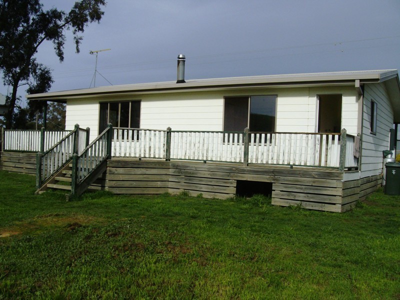 1374 Pyrenees Highway, Amphitheatre VIC 3468