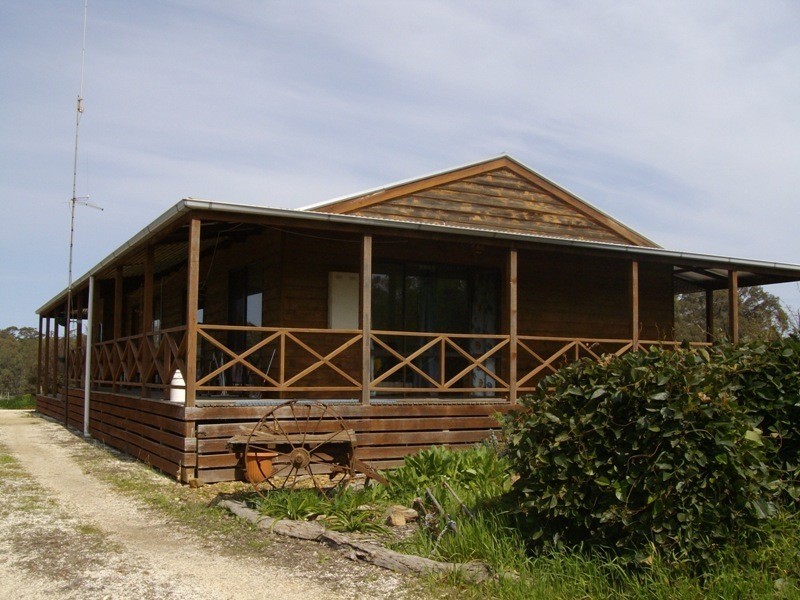 211 Andersons Road, Amphitheatre VIC 3468