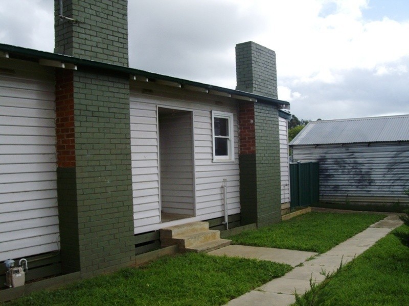 21 McNeil Street, Carisbrook VIC 3464