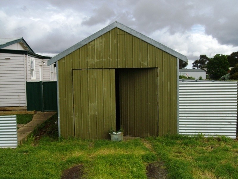 21 McNeil Street, Carisbrook VIC 3464