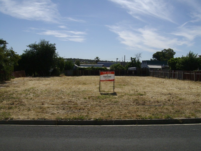 109 Gillies Street, Maryborough VIC 3465