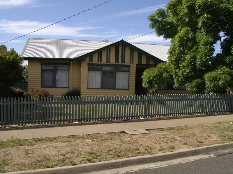 2 Arthur Avenue, Maryborough VIC 3465