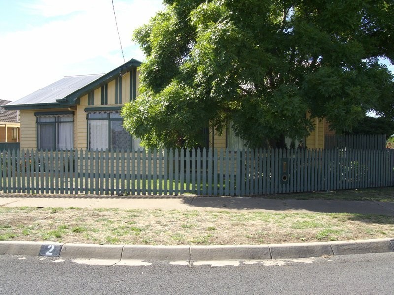 2 Arthur Avenue, Maryborough VIC 3465