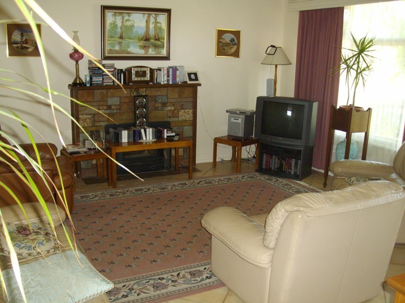 2 Arthur Avenue, Maryborough VIC 3465