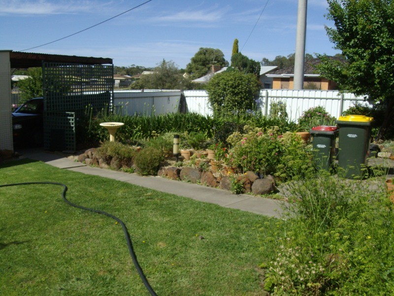 2 Arthur Avenue, Maryborough VIC 3465