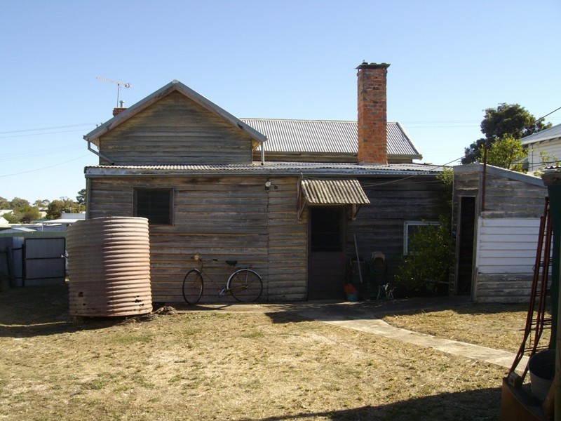 6 Taylor Street, Maryborough VIC 3465