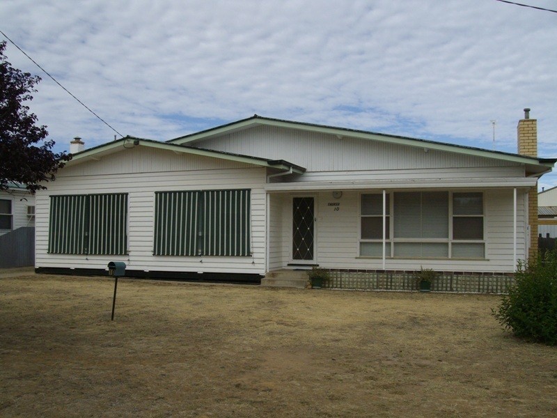 10 Rogers Street, Maryborough VIC 3465