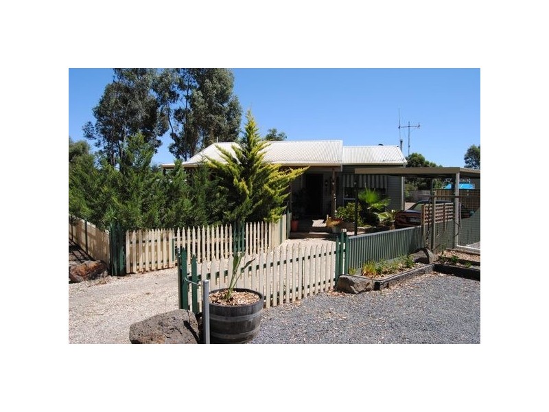 6 & 8 Mad Mans Lane, Flagstaff VIC 3465