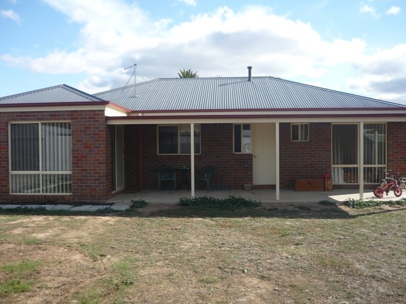 32 Smith Street, Carisbrook VIC 3464