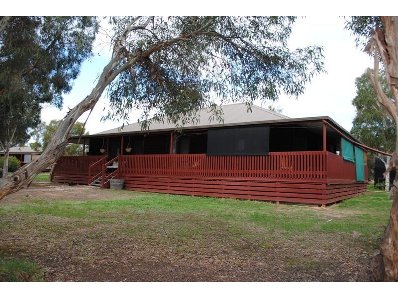 237 High Street, Avoca VIC 3467