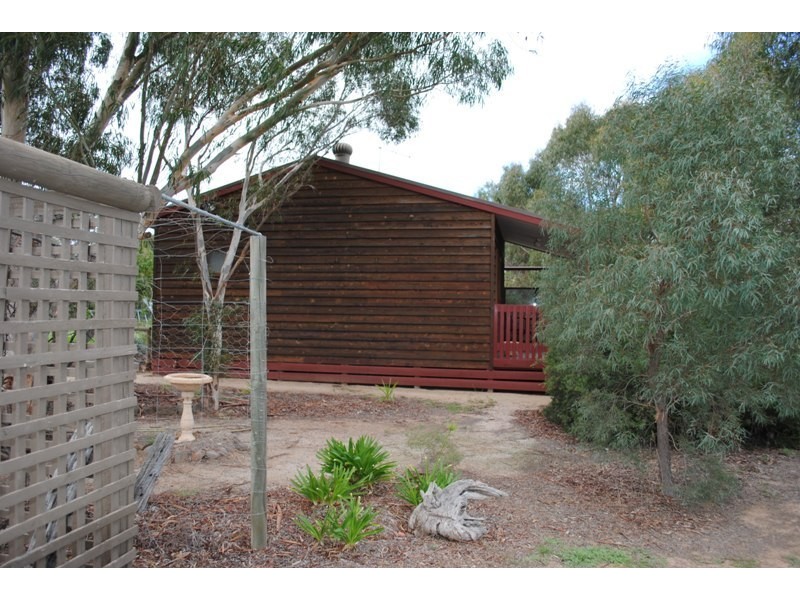 237 High Street, Avoca VIC 3467