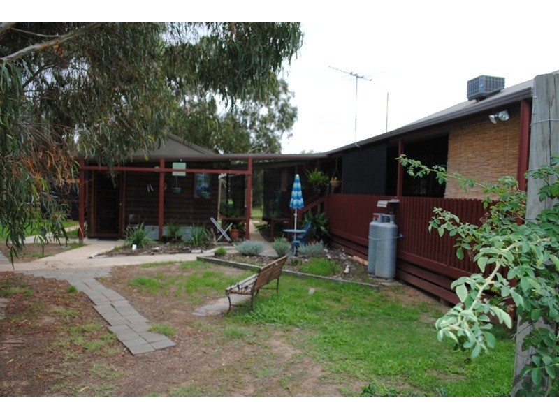 237 High Street, Avoca VIC 3467