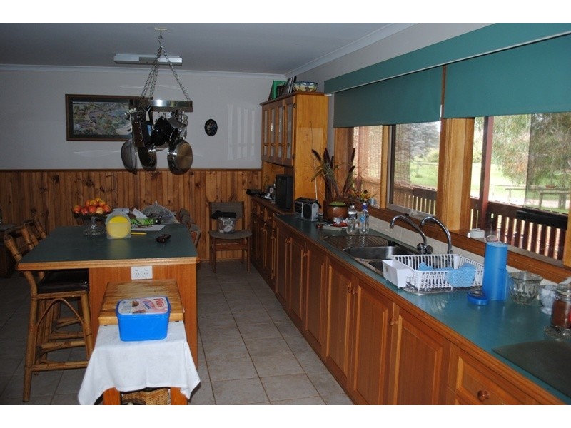 237 High Street, Avoca VIC 3467