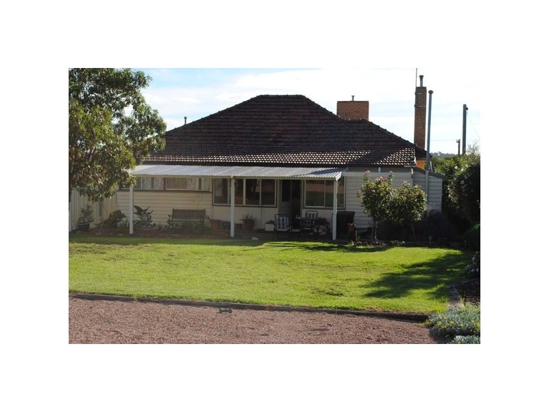 100 Gillies Street, Maryborough VIC 3465