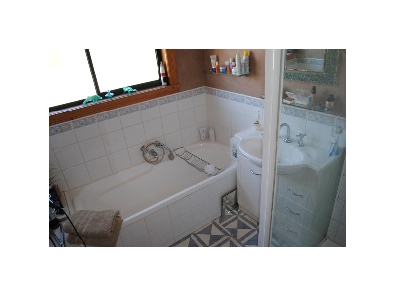 100 Gillies Street, Maryborough VIC 3465