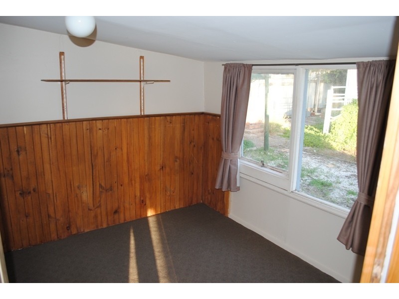 32 Tullaroop Road, Maryborough VIC 3465