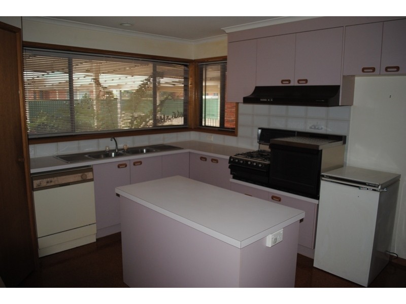 1 Rowles Drive, Maryborough VIC 3465