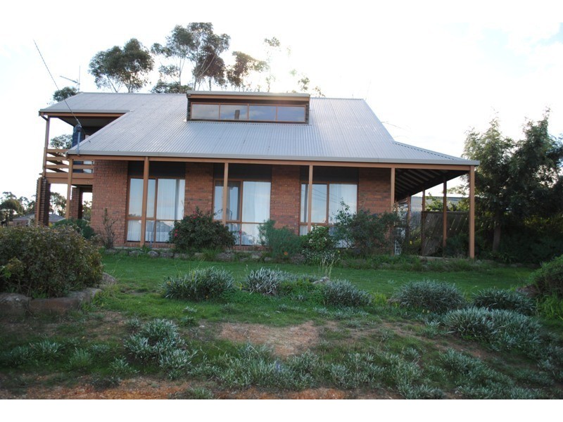 6 Ghost Gums Boulevard, Maryborough VIC 3465