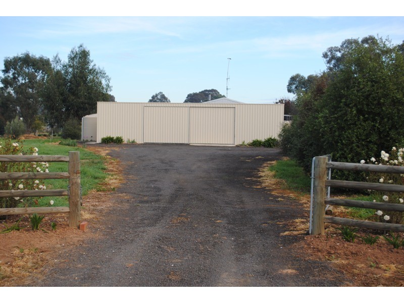 12 Church Street, Carisbrook VIC 3464