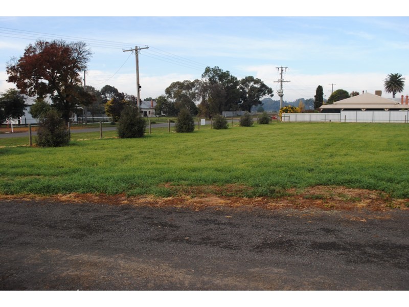 12 Church Street, Carisbrook VIC 3464