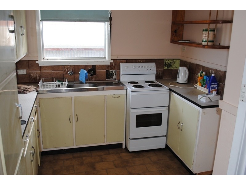 1 Tobruk Avenue, Maryborough VIC 3465