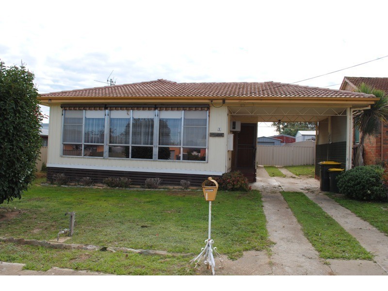 1 Tobruk Avenue, Maryborough VIC 3465