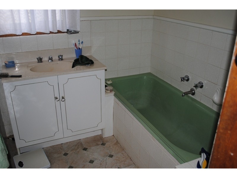 69 Majorca Road, Maryborough VIC 3465