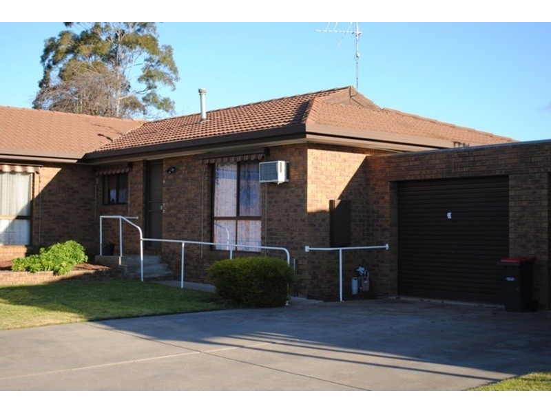 2/16 Hope Street, Maryborough VIC 3465