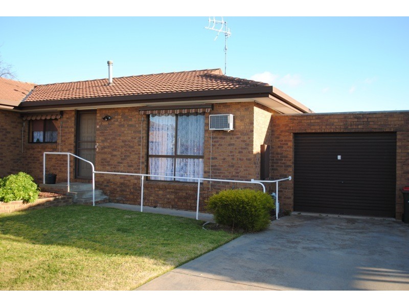 2/16 Hope Street, Maryborough VIC 3465