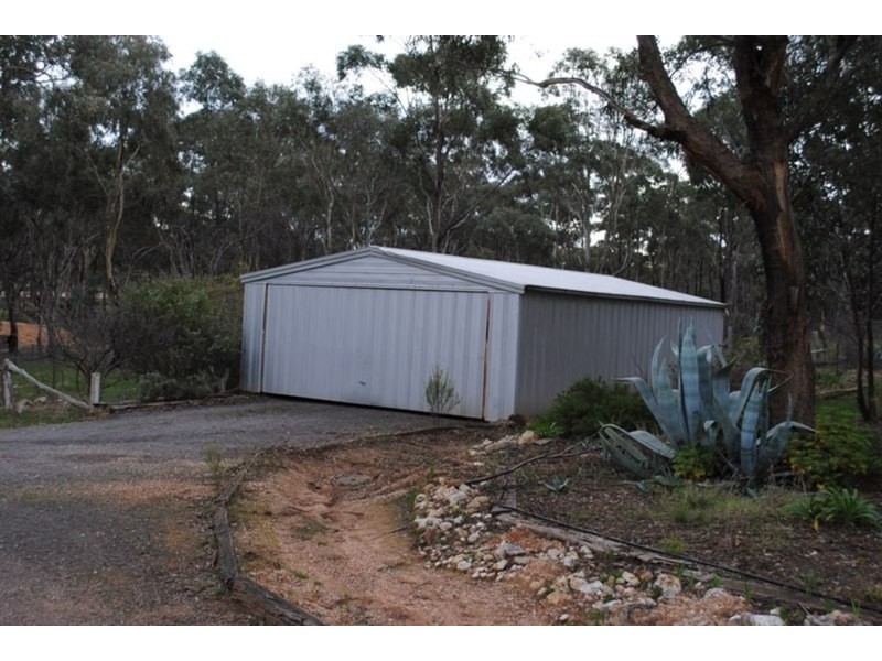 90 Nicholls Road, Daisy Hill VIC 3465