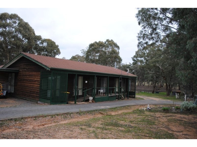 90 Nicholls Road, Daisy Hill VIC 3465