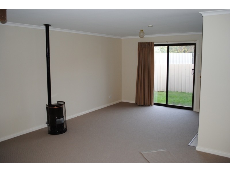 2/26 Hope Street, Maryborough VIC 3465