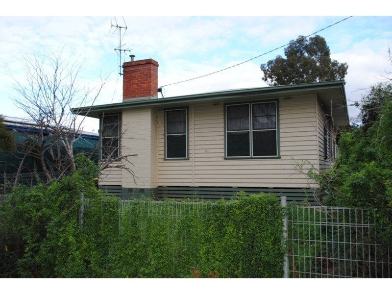 90 Golden Wattle Drive, Maryborough VIC 3465