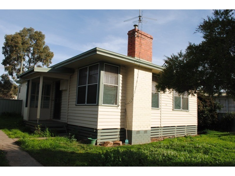 90 Golden Wattle Drive, Maryborough VIC 3465