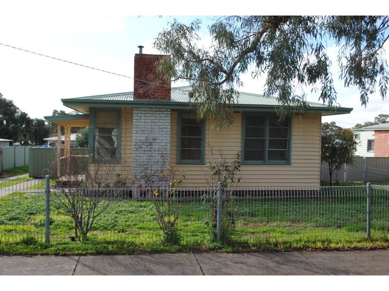 21 Spring Street, Maryborough VIC 3465