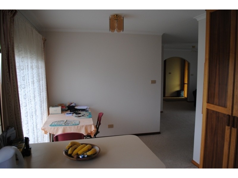 18 Albert Street, Carisbrook VIC 3464