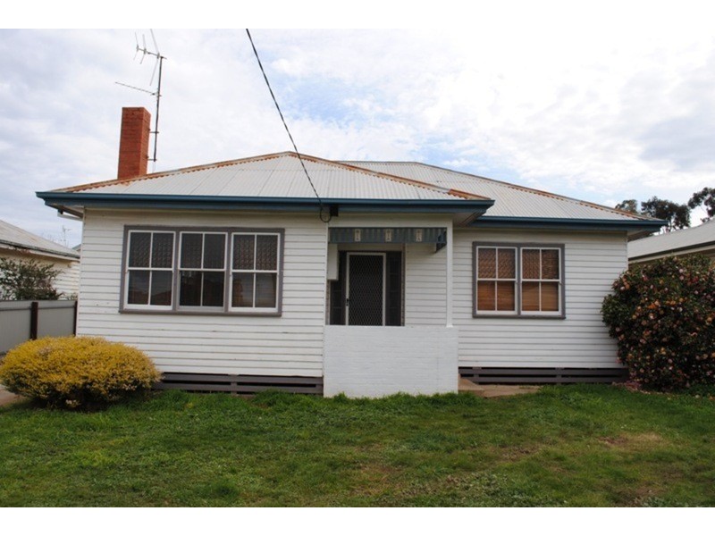 11 Laidman Street, Maryborough VIC 3465